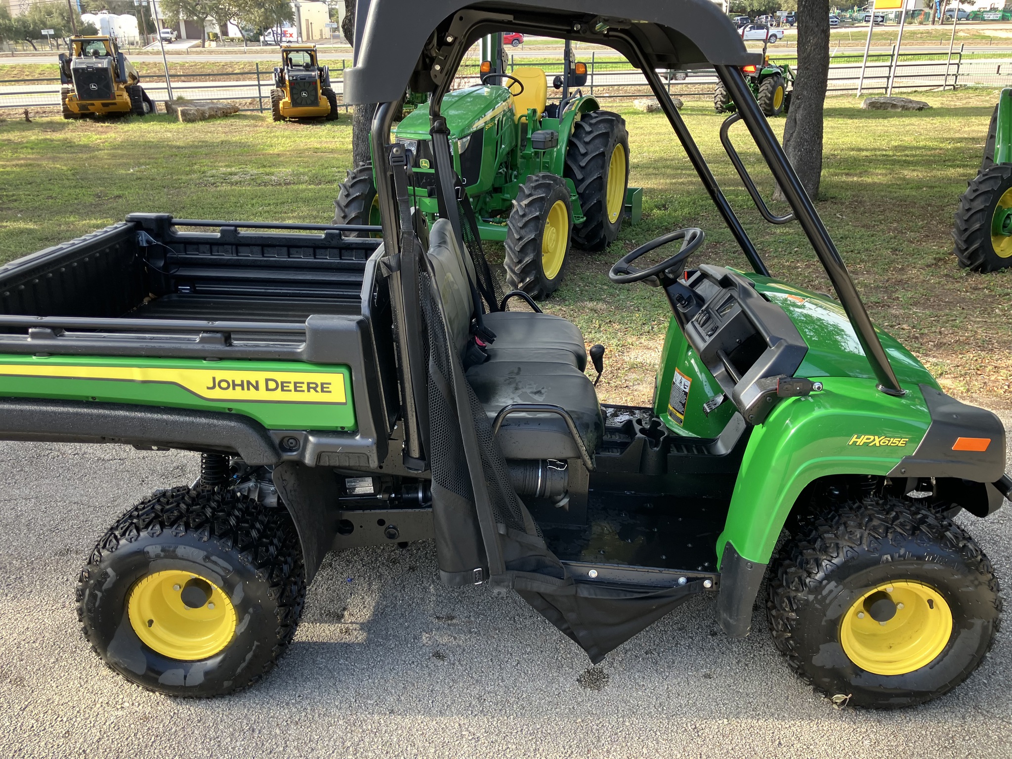 2025 John Deere HPX615E Image 4