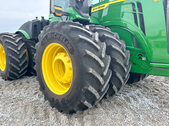 2024 John-Deere 9R 640