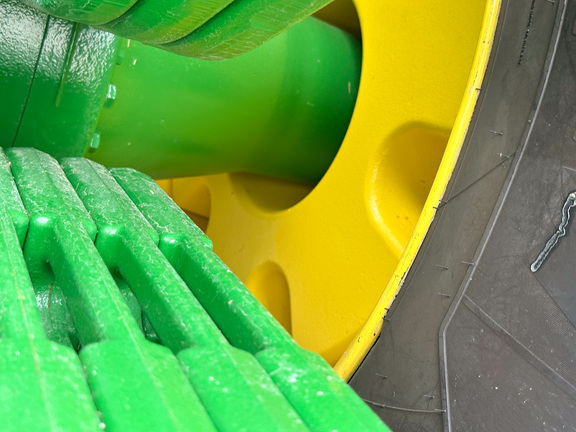 2024 John-Deere 9R 640