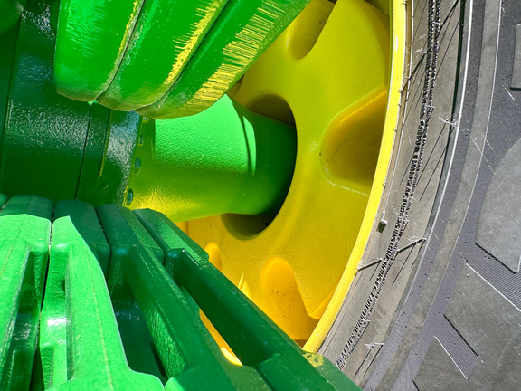 2024 John-Deere 9R 640