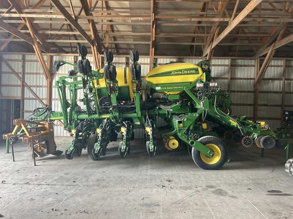 2013 John-Deere 1790