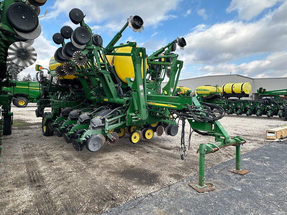 2013 John-Deere 1790