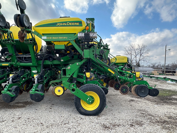 2013 John-Deere 1790