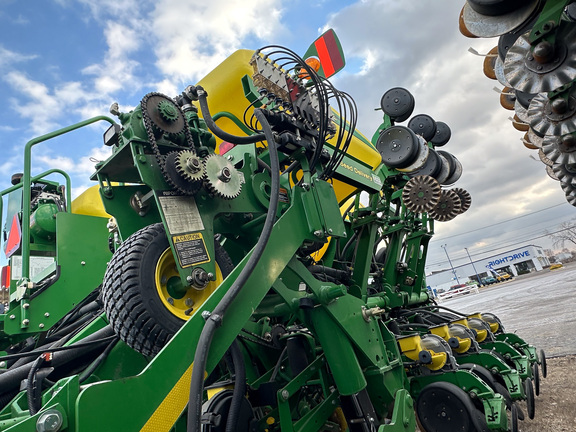 2013 John-Deere 1790