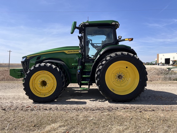 2025 John Deere 8R 410 - Photo8