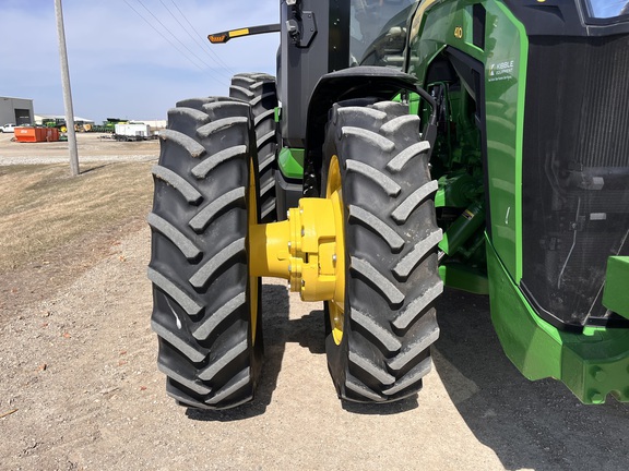 2025 John Deere 8R 410 - Photo14