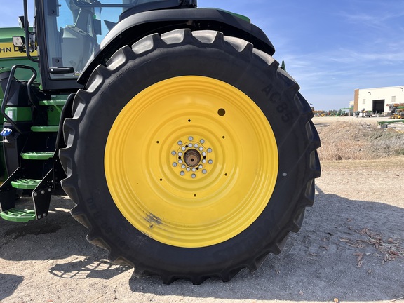 2025 John Deere 8R 410 - Photo19