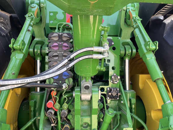 2025 John Deere 8R 410 - Photo29