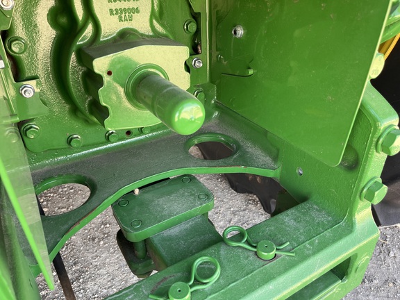 2025 John Deere 8R 410 - Photo30