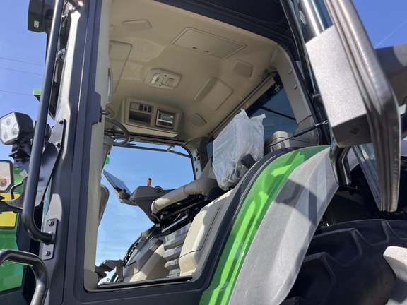 2025 John Deere 8R 410 - Photo33