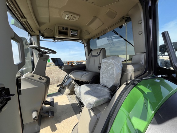 2025 John Deere 8R 410 - Photo34