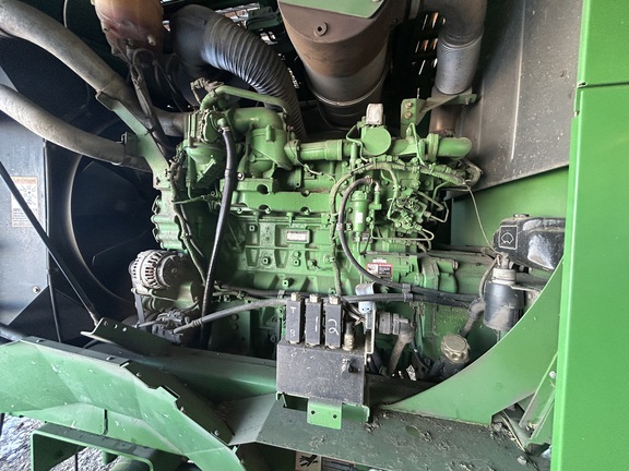 Used 2014 John Deere 7480 Self Propelled Forage Harvesters at Horizon Ag & Turf in Barrhead, AB - Photo16