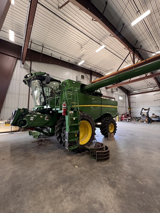  John Deere S780