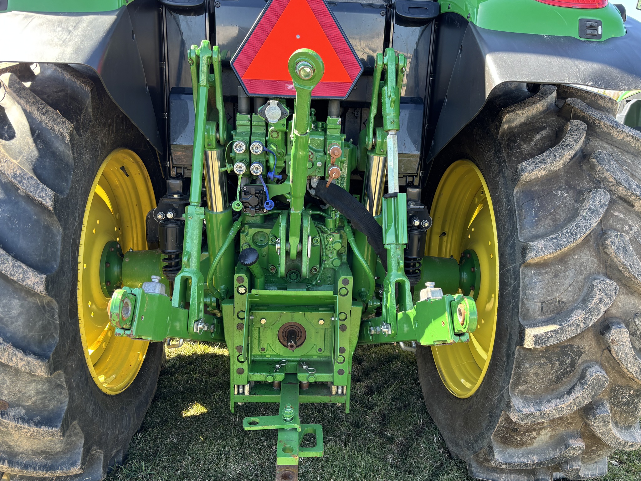 2023 John Deere 6120M Image 12