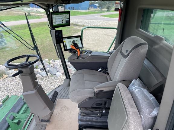 2025 John Deere S7 800 - Photo15