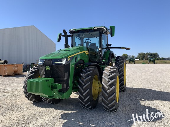 Photo of 2025 John Deere 8R 250