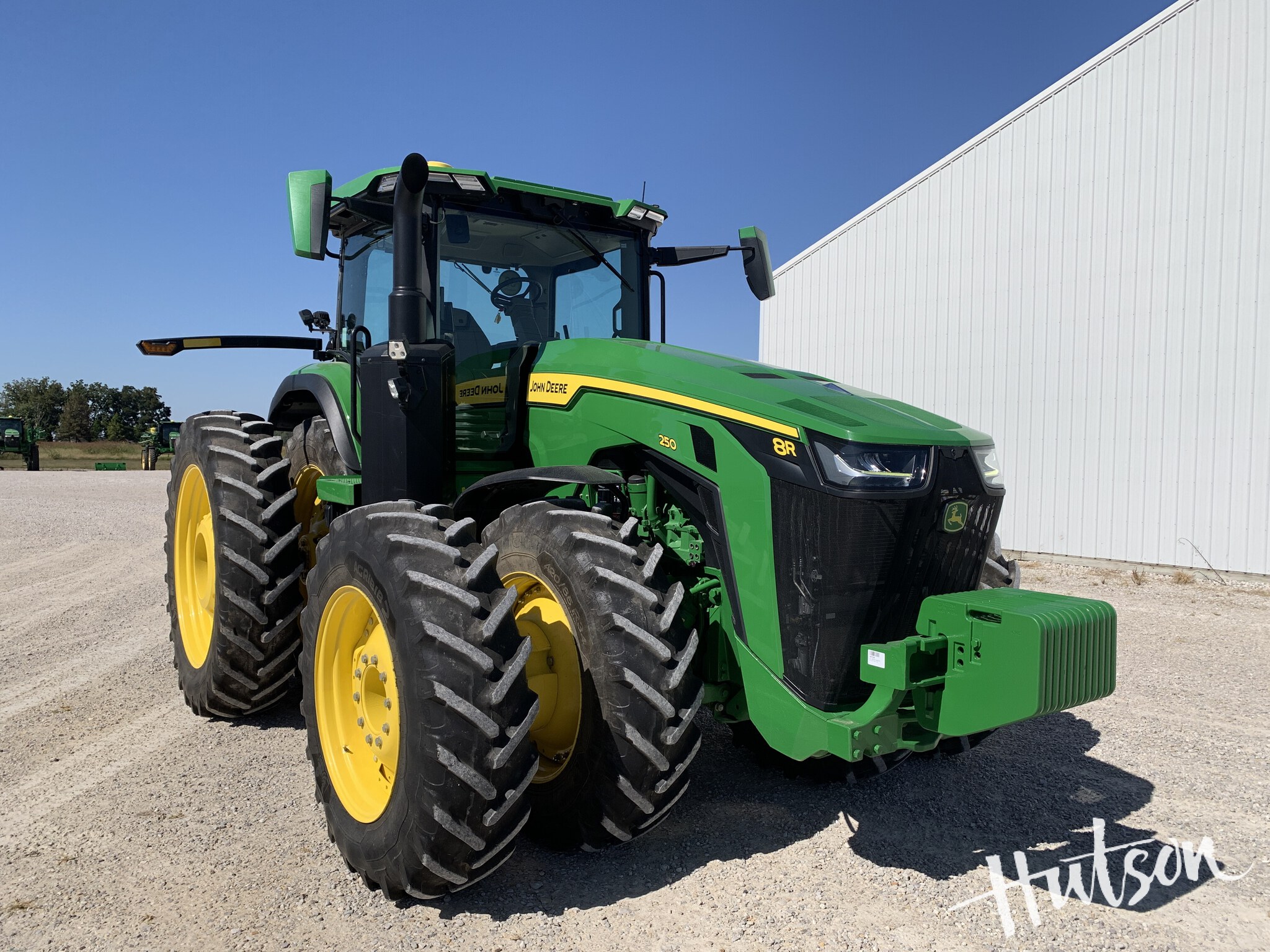 2025 John Deere 8R 250