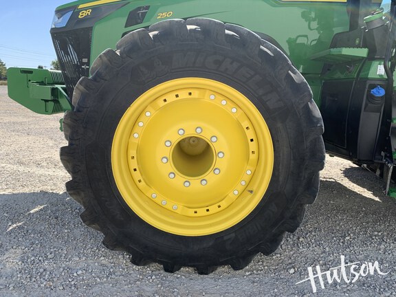 Photo of 2025 John Deere 8R 250