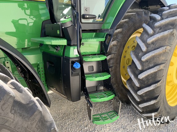 Photo of 2025 John Deere 8R 250