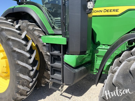 Photo of 2025 John Deere 8R 250