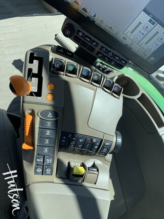 Photo of 2025 John Deere 8R 250