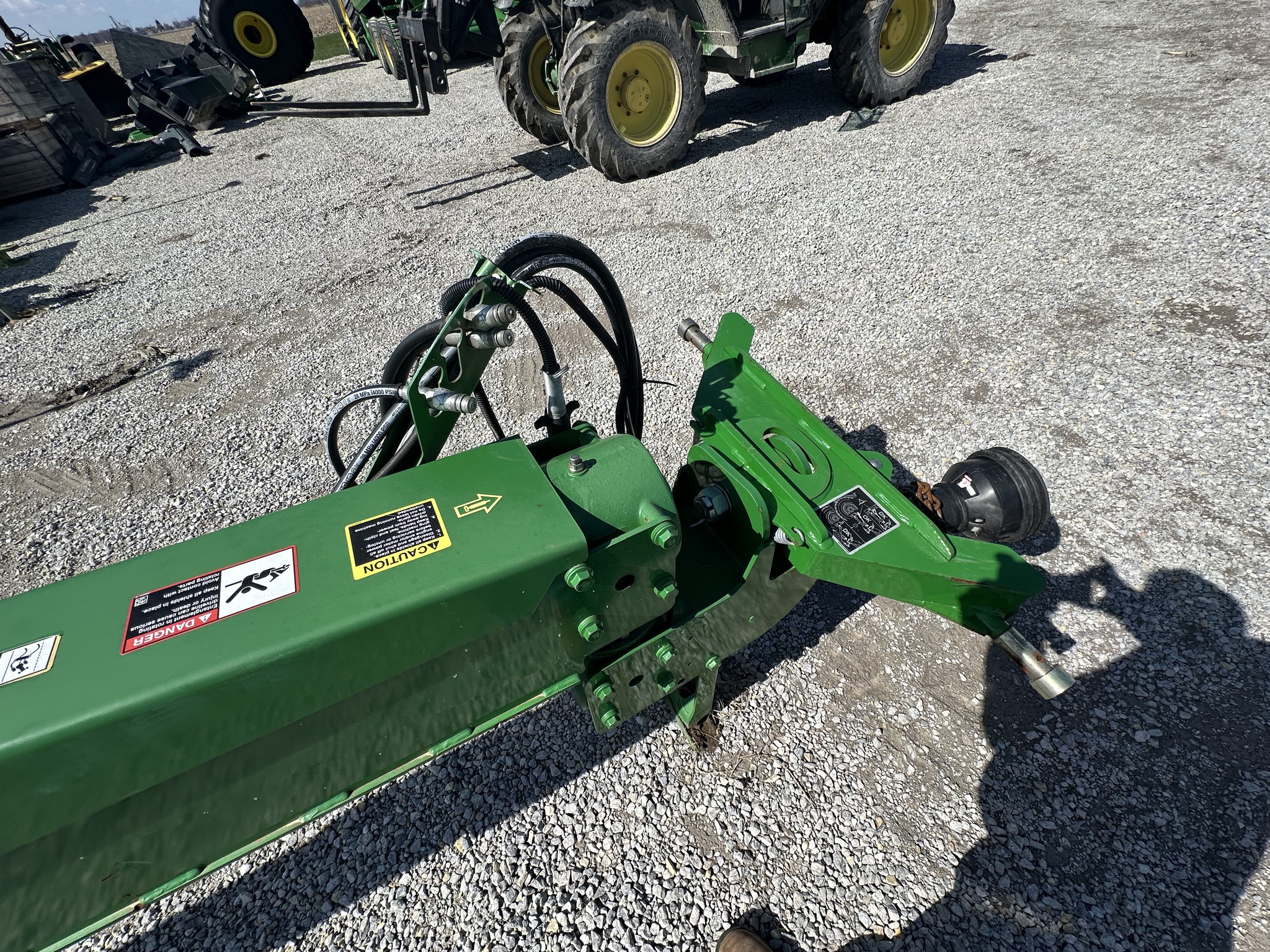 2020 John Deere 835 Image 8
