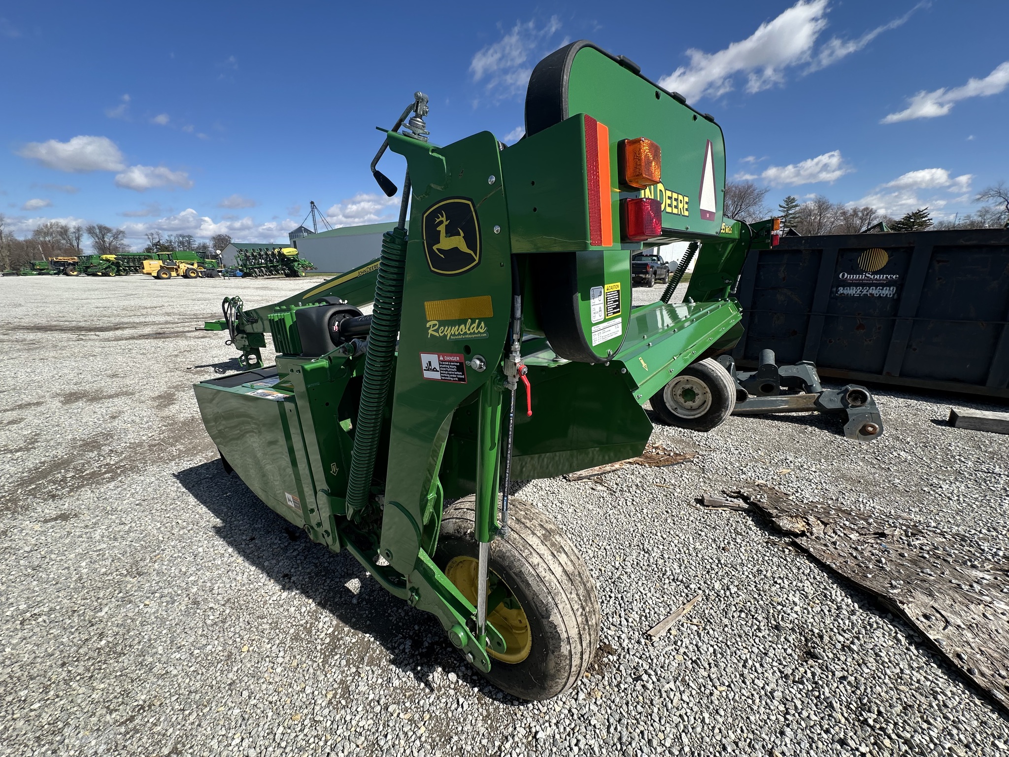 2020 John Deere 835 Image 3