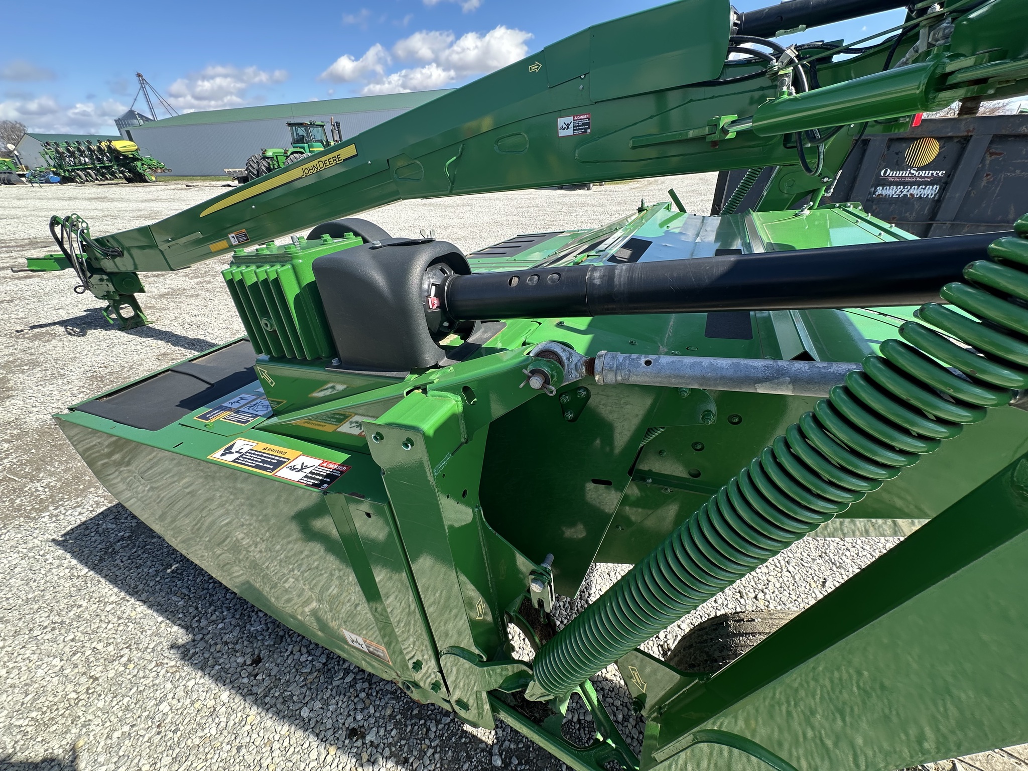 2020 John Deere 835 Image 12