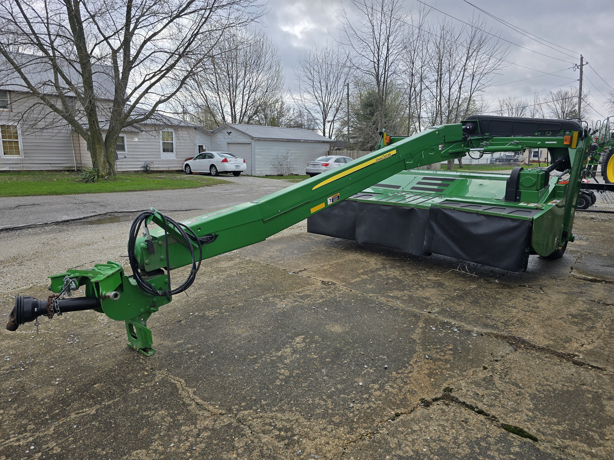 2020 John Deere 835 Image 3