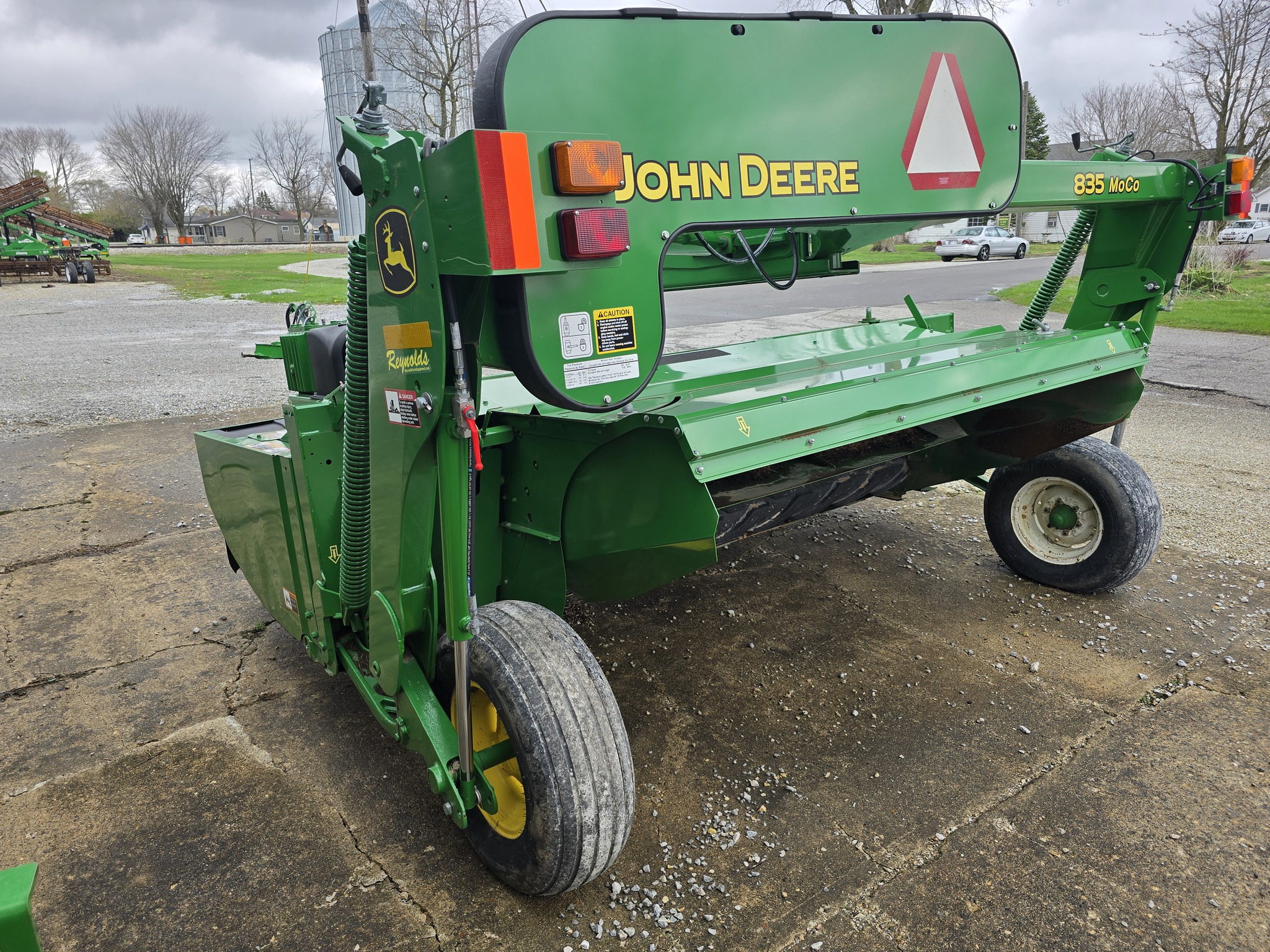 2020 John Deere 835 Image 7