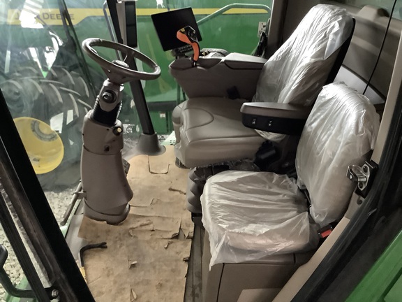 Photo of 2024 John Deere S790