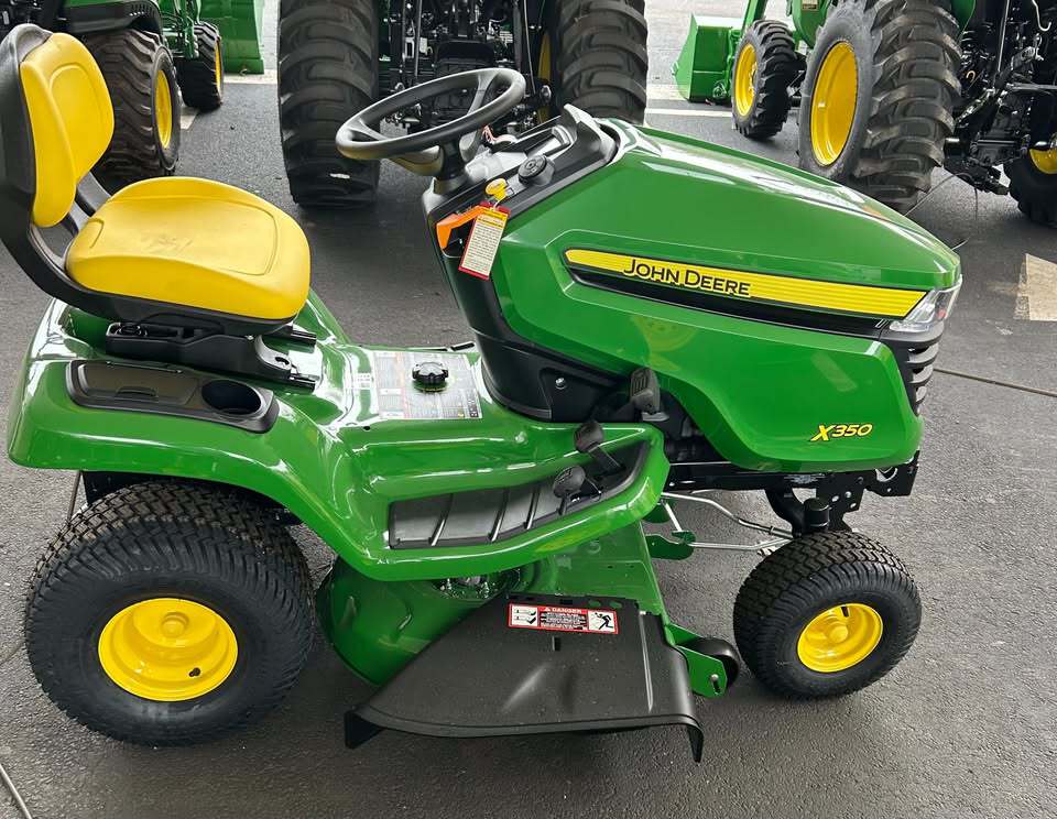 John Deere X350A Image 3