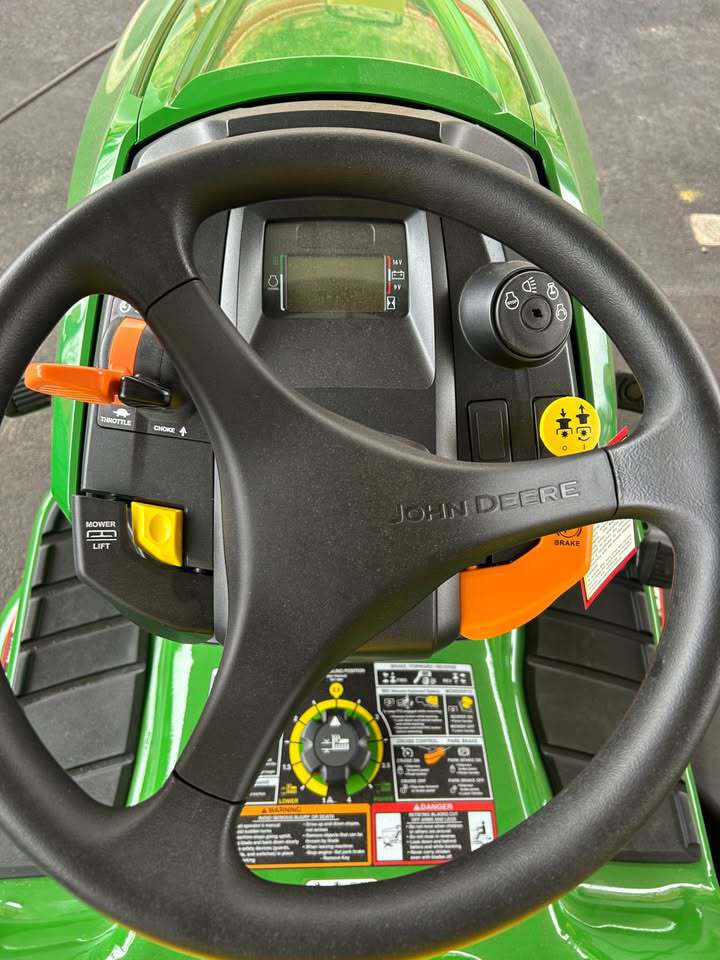 John Deere X350A Image 5