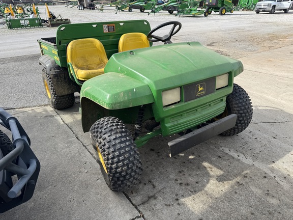2000 John Deere 4X2