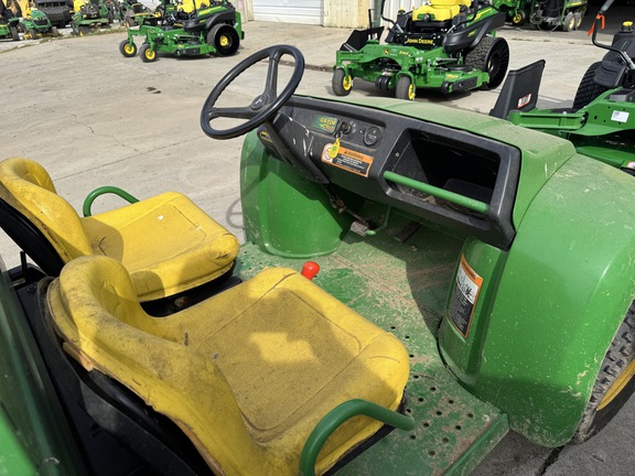 2000 John Deere 4X2