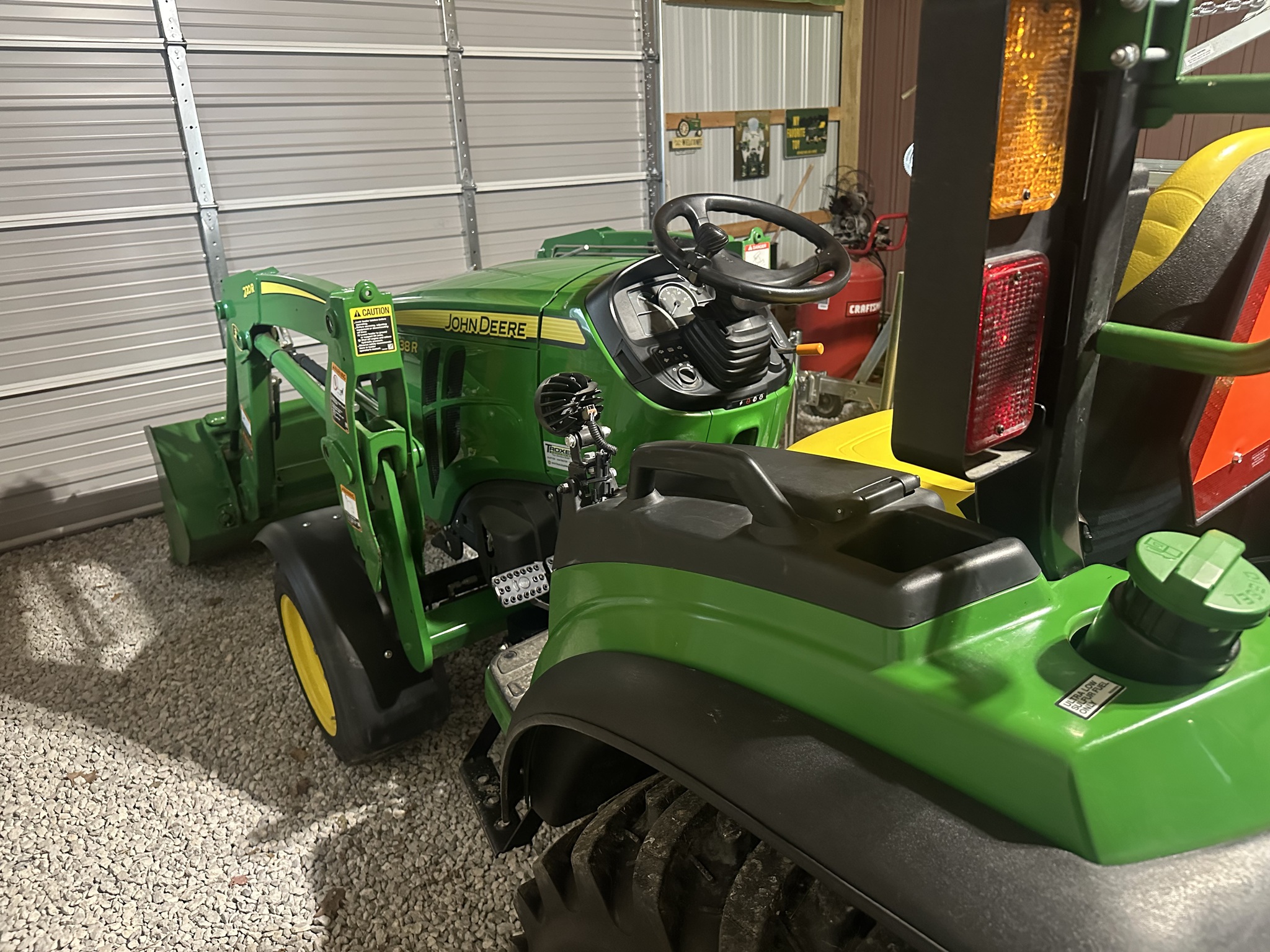 2017 John Deere 2038R Image 2