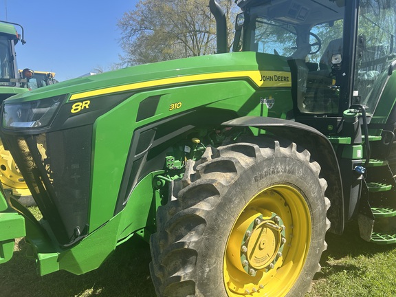 2021 John Deere 8R 310 Photo 6