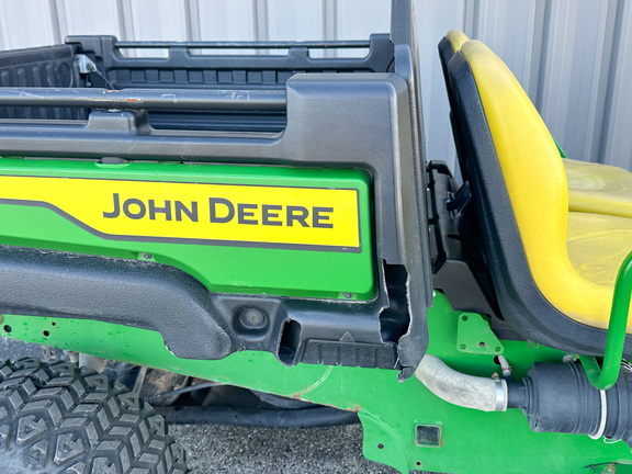 2021 John-Deere TX 4X2