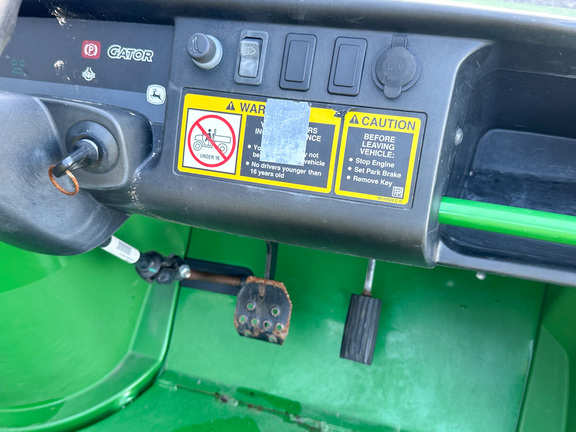 2021 John-Deere TX 4X2