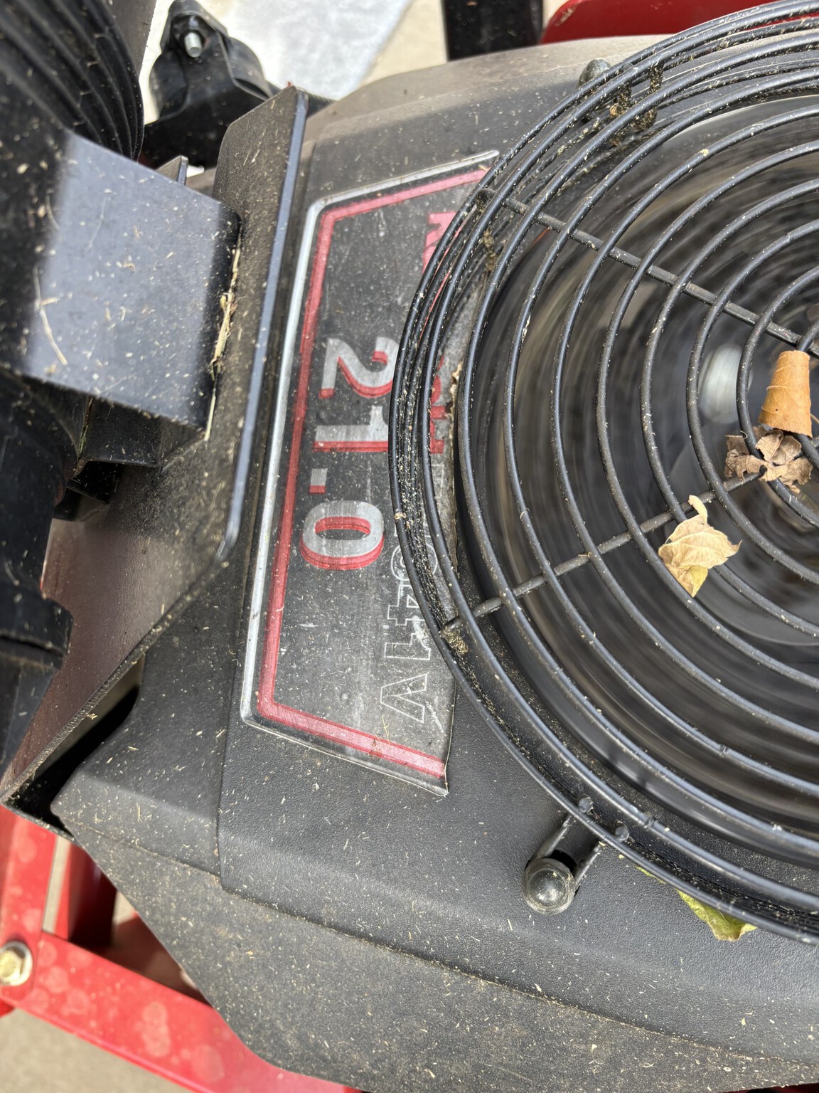 Used -- Ferris IS1500Z Kav21 Zero Turn Mowers at Koenig Equipment in Germantown, OH - PhotoXL5