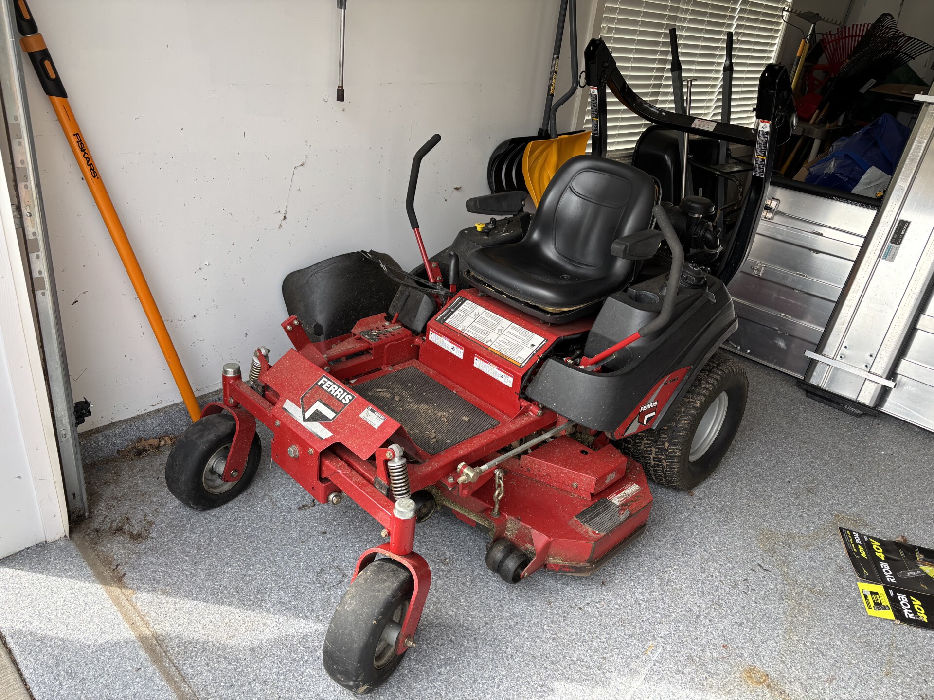 Used -- Ferris IS1500Z Kav21 Zero Turn Mowers at Koenig Equipment in Germantown, OH - PhotoXL2