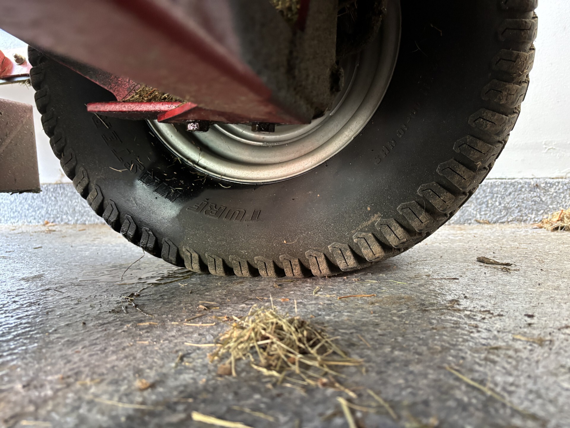 Used -- Ferris IS1500Z Kav21 Zero Turn Mowers at Koenig Equipment in Germantown, OH - PhotoXL11