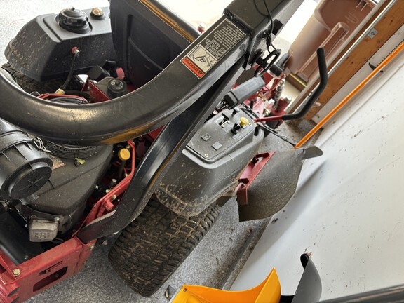 Used -- Ferris IS1500Z Kav21 Zero Turn Mowers at Koenig Equipment in Germantown, OH - Photo19