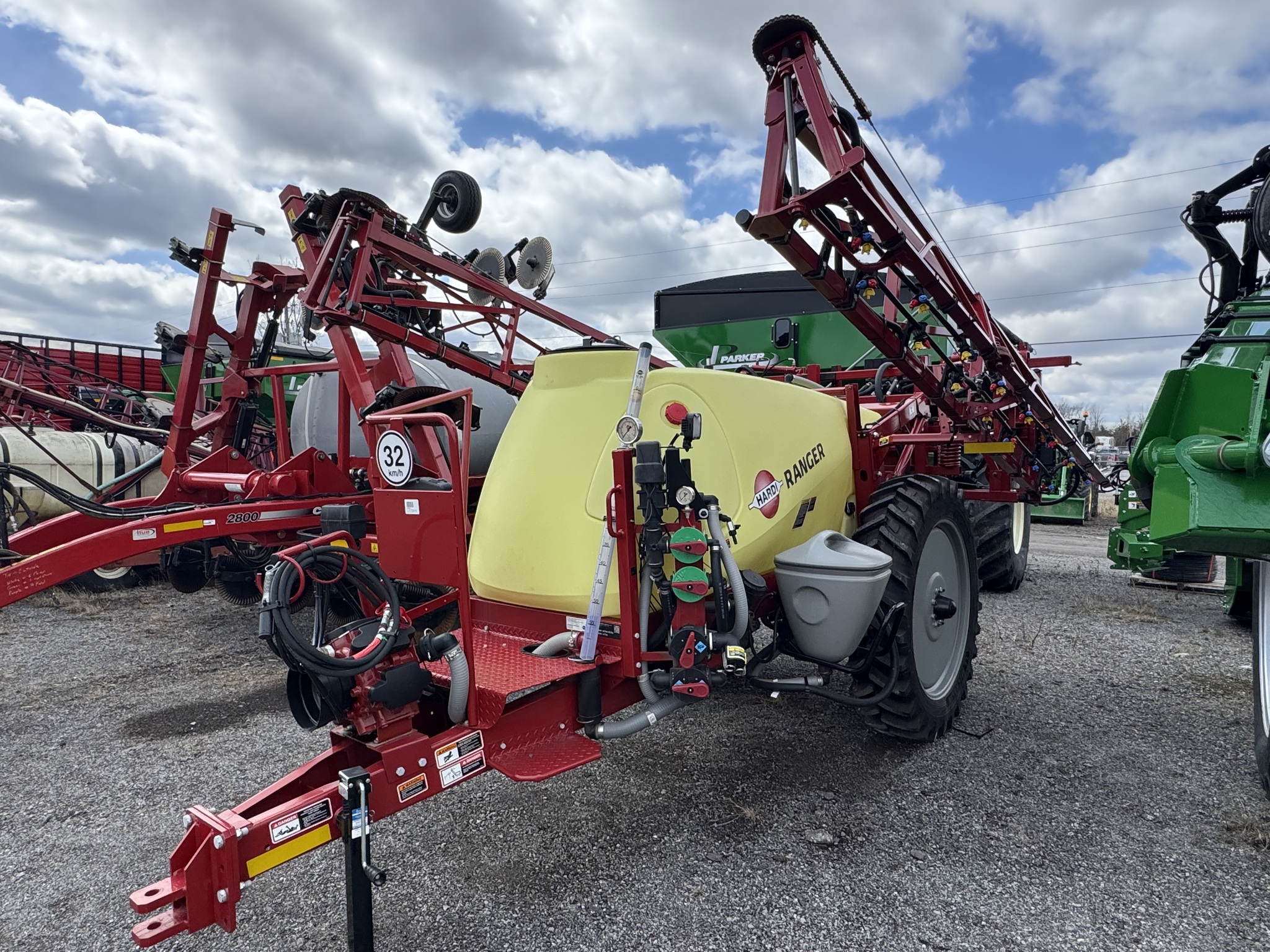 2025 Hardi Ranger 2000 - Pull-Type Sprayers - Belleville, ON