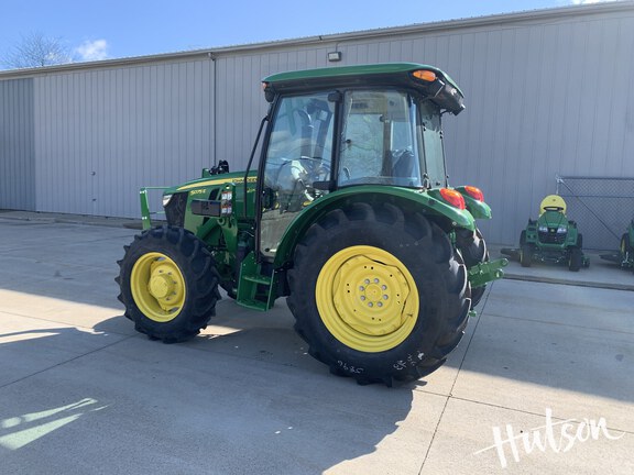 Photo of 2025 John Deere 5075E