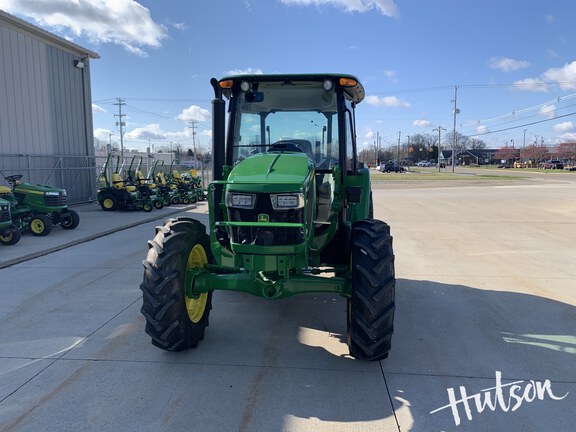 Photo of 2025 John Deere 5075E