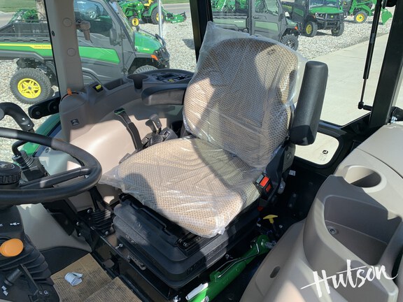 Photo of 2025 John Deere 5075E