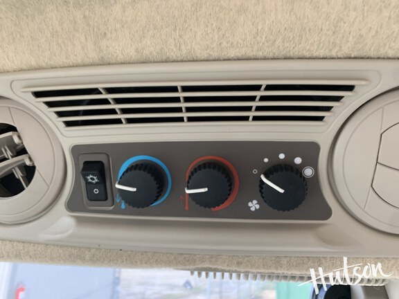 Photo of 2025 John Deere 5075E