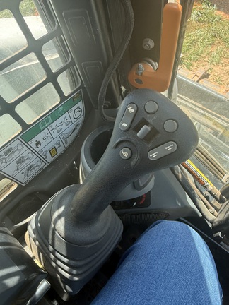 2023 Bobcat T650-21