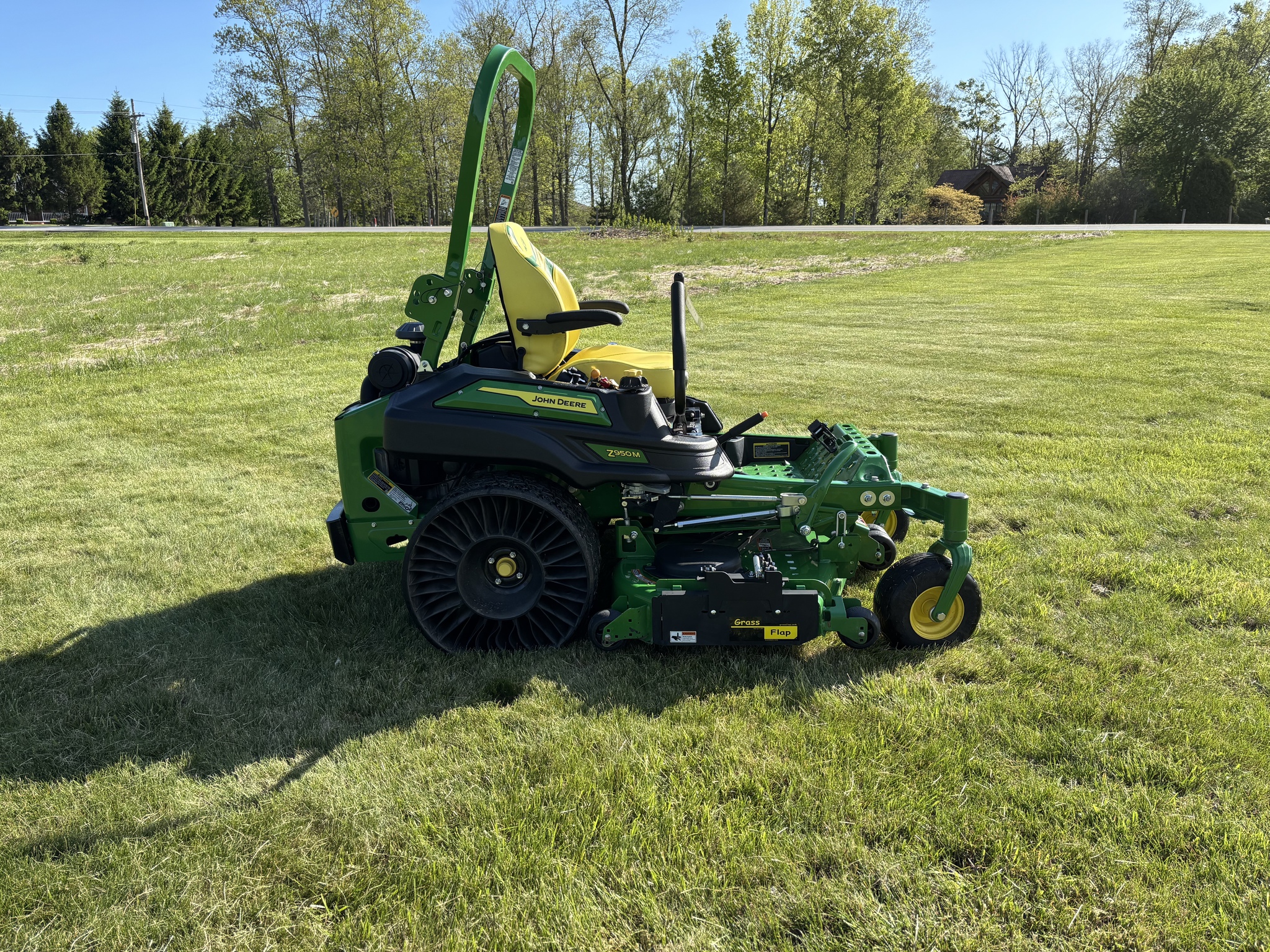 Used 2024 John Deere Z950M Zero Turn Mowers at Koenig Equipment in Knightstown, IN - PhotoXL3